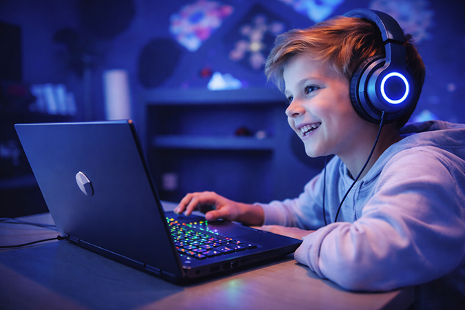 Laptop gamingowy na komunie